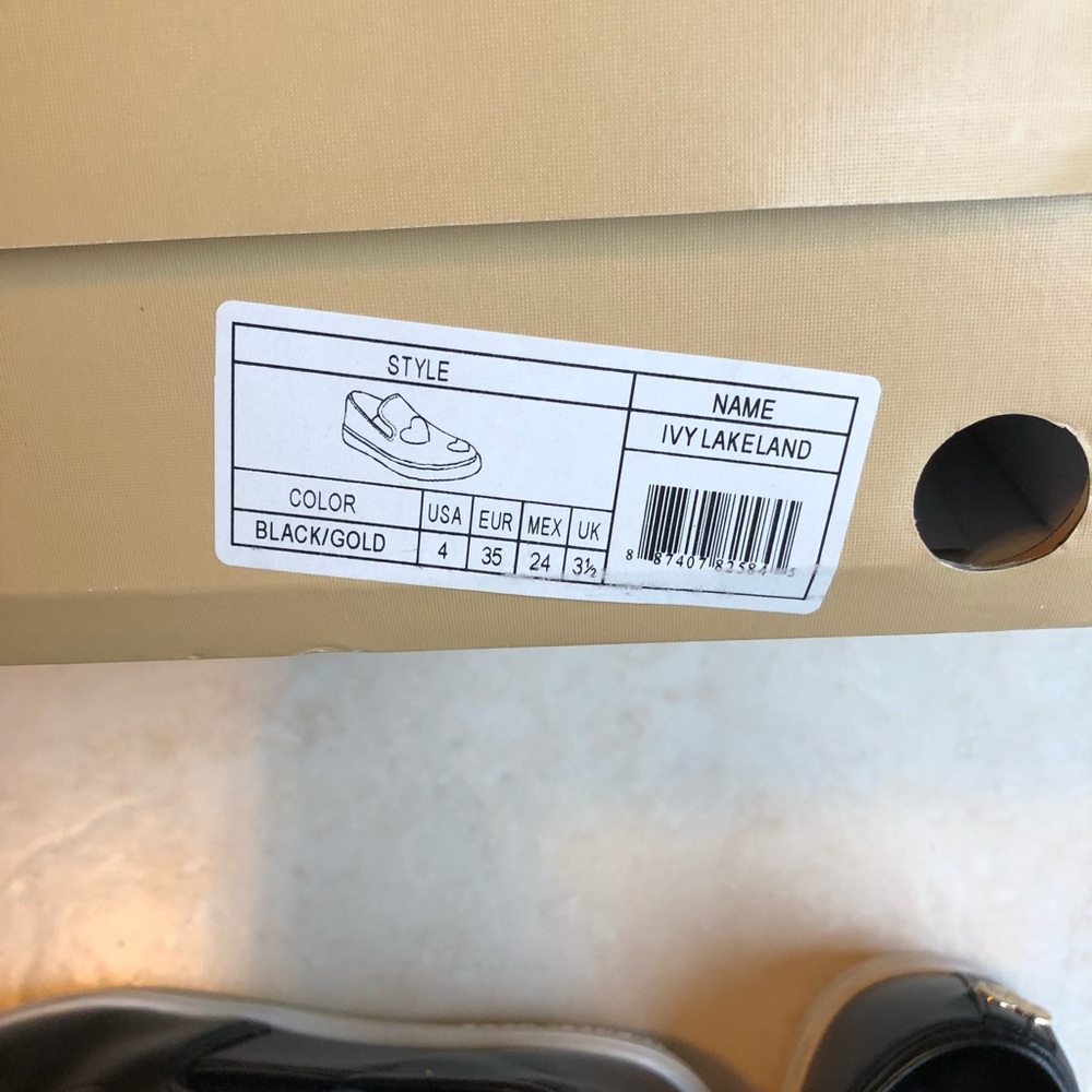 EUC MK sneakers. Size 4 - Picture 3 of 8